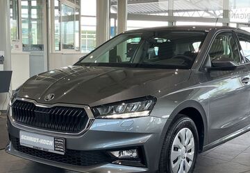 Skoda Fabia 5.272 km 16.990 &euro; Oldenburg 26123