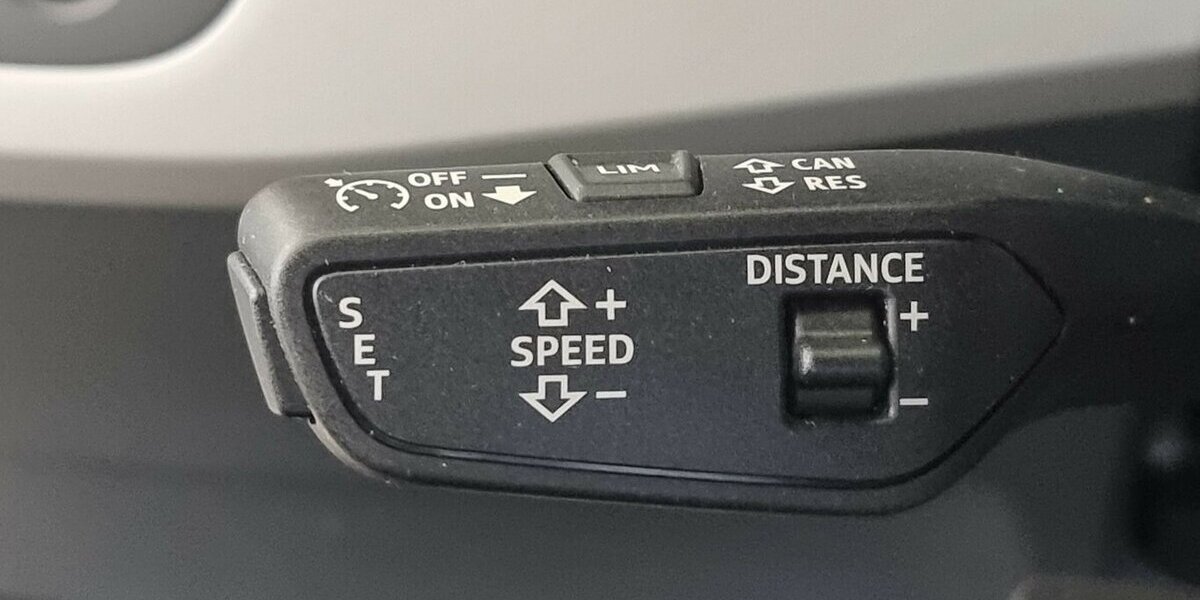 Audi A4 40 TFSI S line MHEV LED ACC AHK Navi Massage 76.500 km 29.999 &euro; Garrel 49681