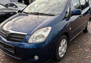 Toyota Corolla Verso 241.000 km 2.099 &euro; Oldenburg 26129