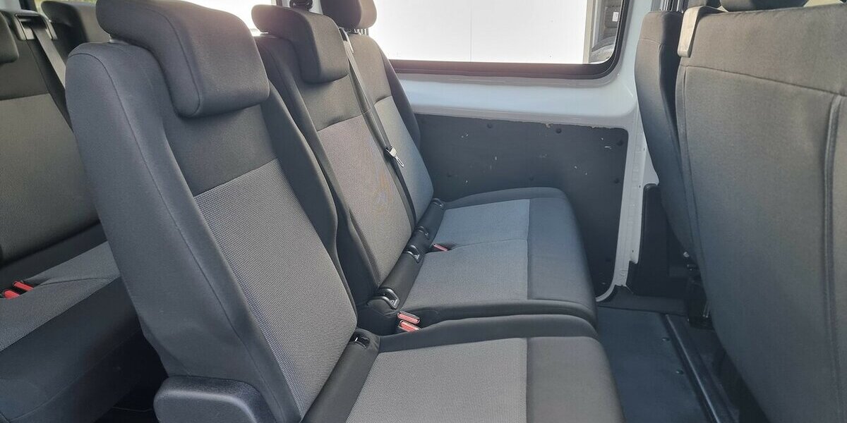 Opel Vivaro Edition M 9-Sitzer Automatik Zafira Life 84.300 km 29.999 &euro; Garrel 49681