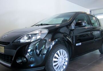 Renault Clio 117.000 km 4.999 &euro; Oldenburg 26125