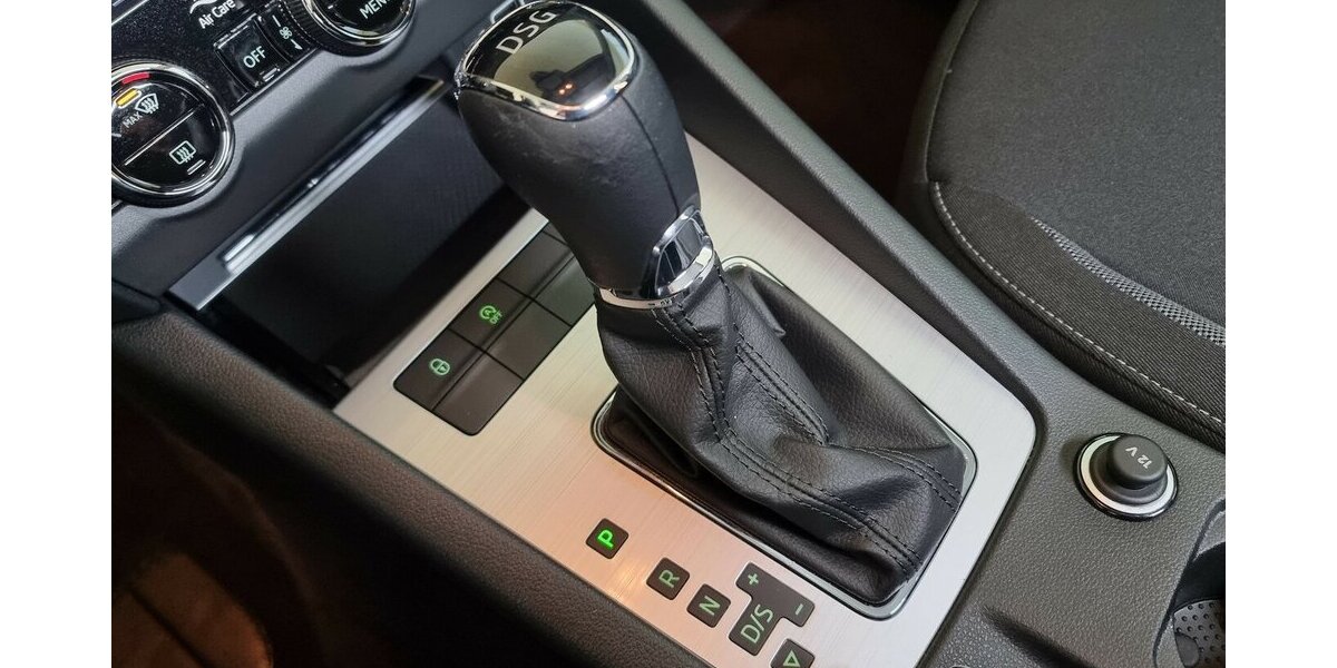 Skoda Octavia Ambition DSG Navi Klima Tempomat Kamera 67.200 km 18.450 &euro; Garrel 49681