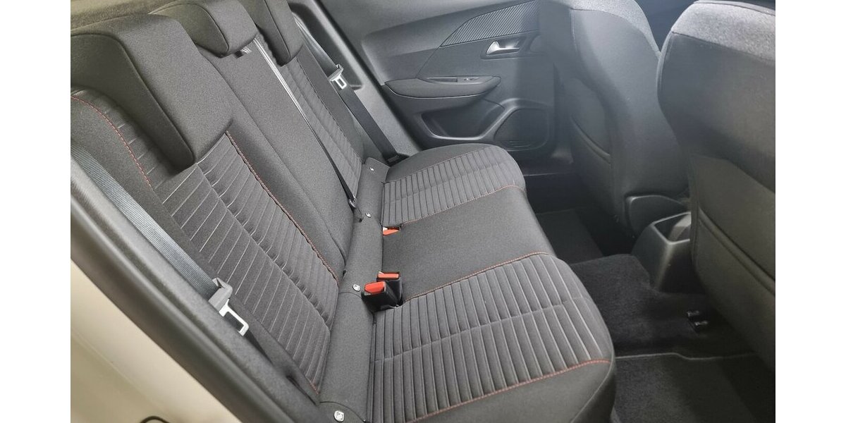 Peugeot 2008 Active Pack LED APP Spur Kamera Tempomat 22.330 km 17.500 &euro; Garrel 49681