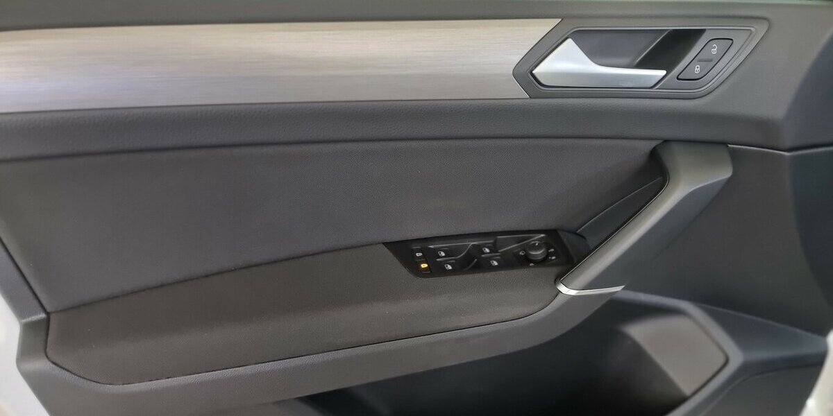 VW Touran Comfortline BMT ACC AHK Kamera 7-Sitzer 89.900 km 24.990 &euro; Garrel 49681