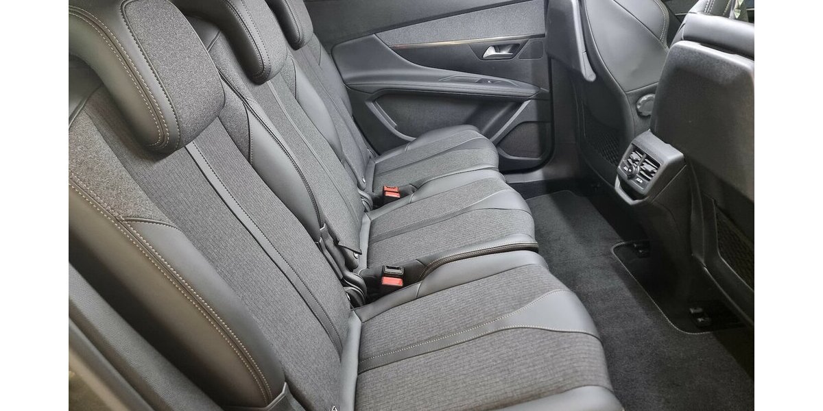 Peugeot 5008 GT-Line LED i-Cockpit 180° Kamera Keyless 58.900 km 22.850 &euro; Garrel 49681