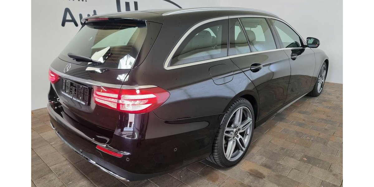 Mercedes-Benz E 350 d AMG-Line LED AHK GSD Navi Spur Kamera 89.500 km 35.900 &euro; Garrel 49681