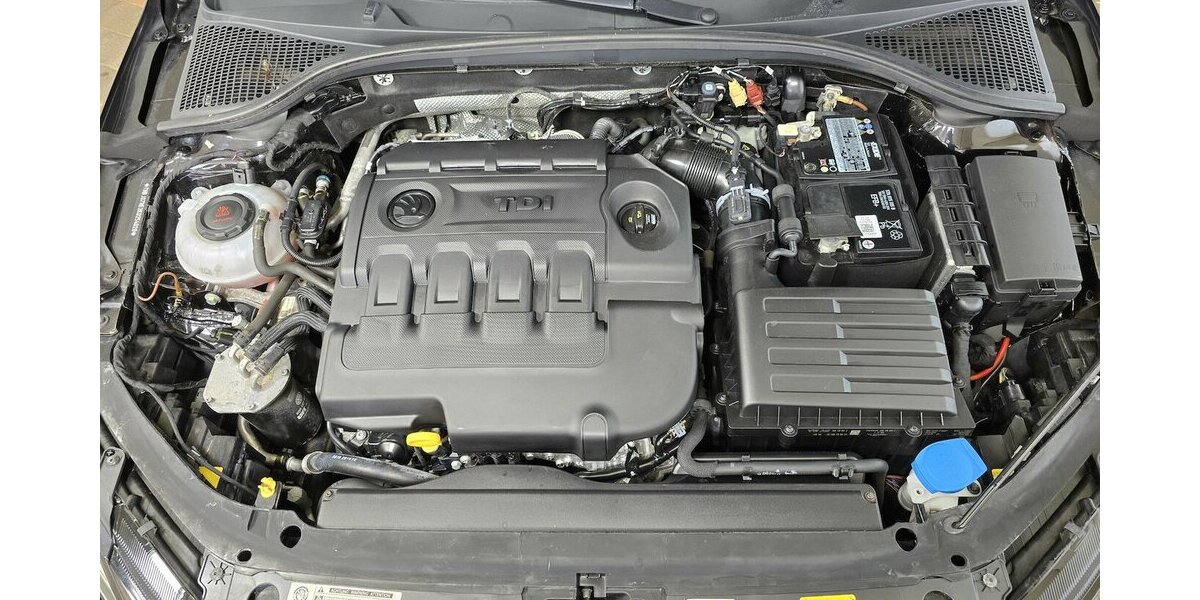 Skoda Octavia Amb. DSG LED ACC AHK Navi Klima Kamera 94.800 km 18.450 &euro; Garrel 49681