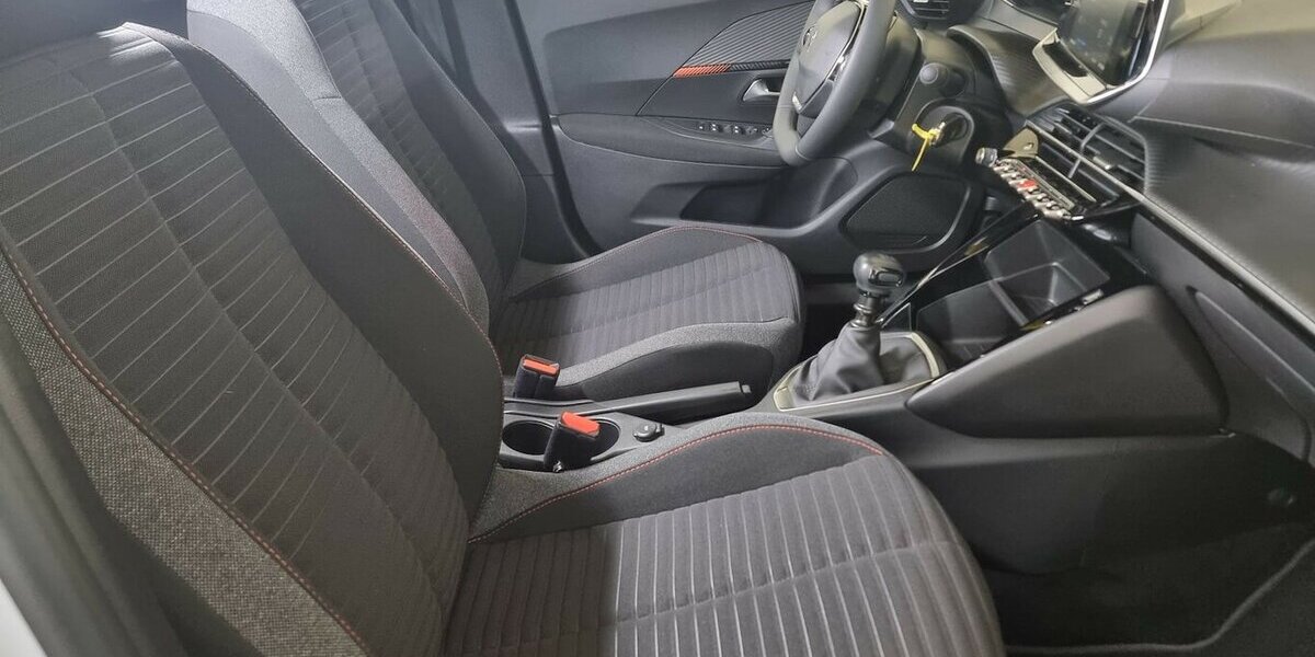 Peugeot 2008 Active Pack LED APP Spur Kamera Tempomat 22.330 km 17.500 &euro; Garrel 49681