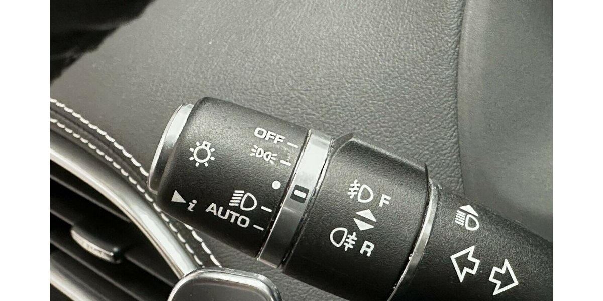 Jaguar F-Pace 3,0 D AWD R-Sport +AHK+Panorama+Navi+Kamera 92.200 km 27.990 &euro; Jaderberg 26349