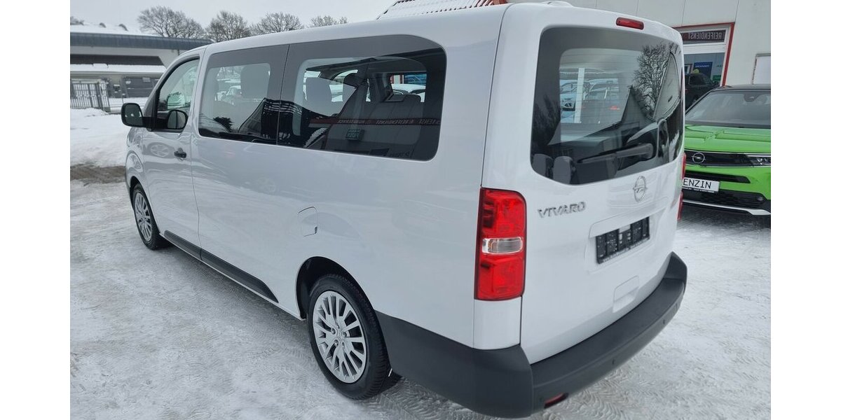 Opel Zafira Life Edition M Vivaro 9-Sitzer Automatik 87.900 km 27.900 &euro; Garrel 49681