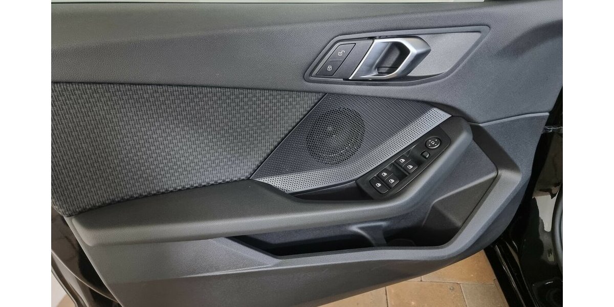 BMW 118d Advantage LED Navi Kamera 51.800 km 21.500 &euro; Garrel 49681