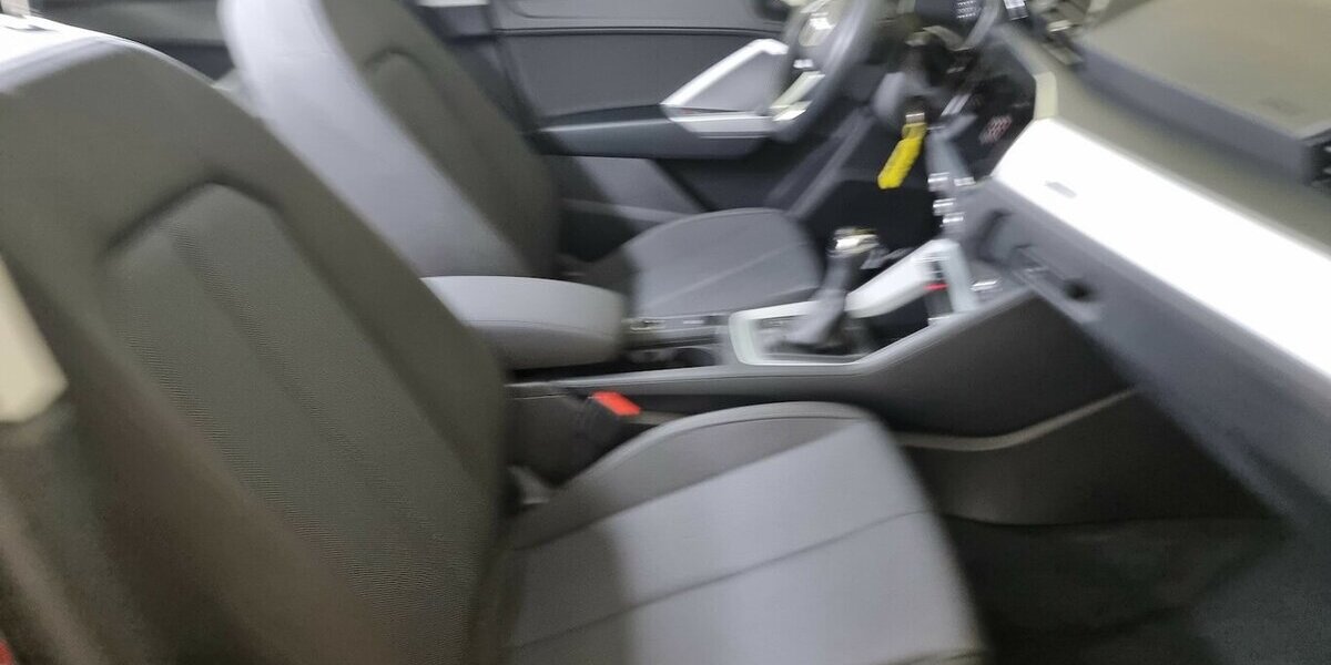 Audi Q3 35 TFSI LED ACC AHK SHZ DAB Navi Klima Spur 64.500 km 25.990 &euro; Garrel 49681