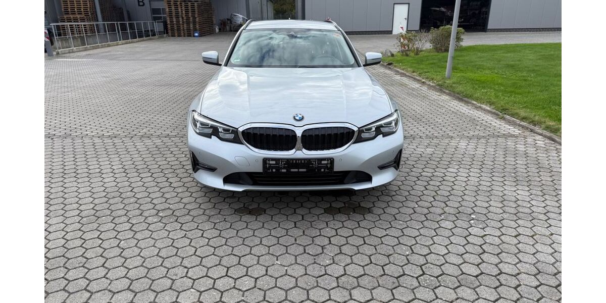 BMW 320 113.500 km 22.200 &euro; oldenburg 26131