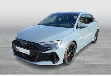 Audi RS3 1.999 km 76.999 &euro; Oldenburg 26135