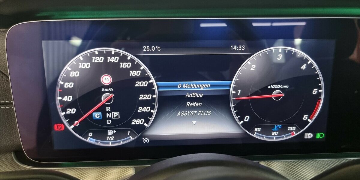 Mercedes-Benz E 350 d AMG-Line LED AHK GSD Navi Spur Kamera 89.500 km 35.900 &euro; Garrel 49681