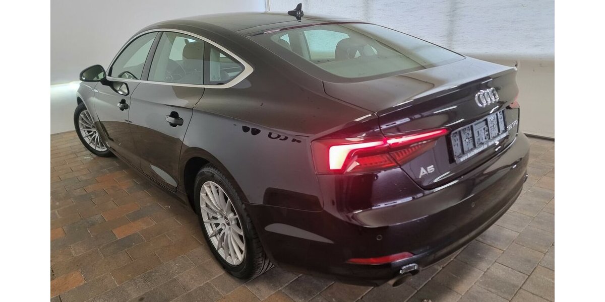 Audi A5 35 TFSI DSG LED SHZ Navi Leder Tempomat 77.900 km 25.950 &euro; Garrel 49681