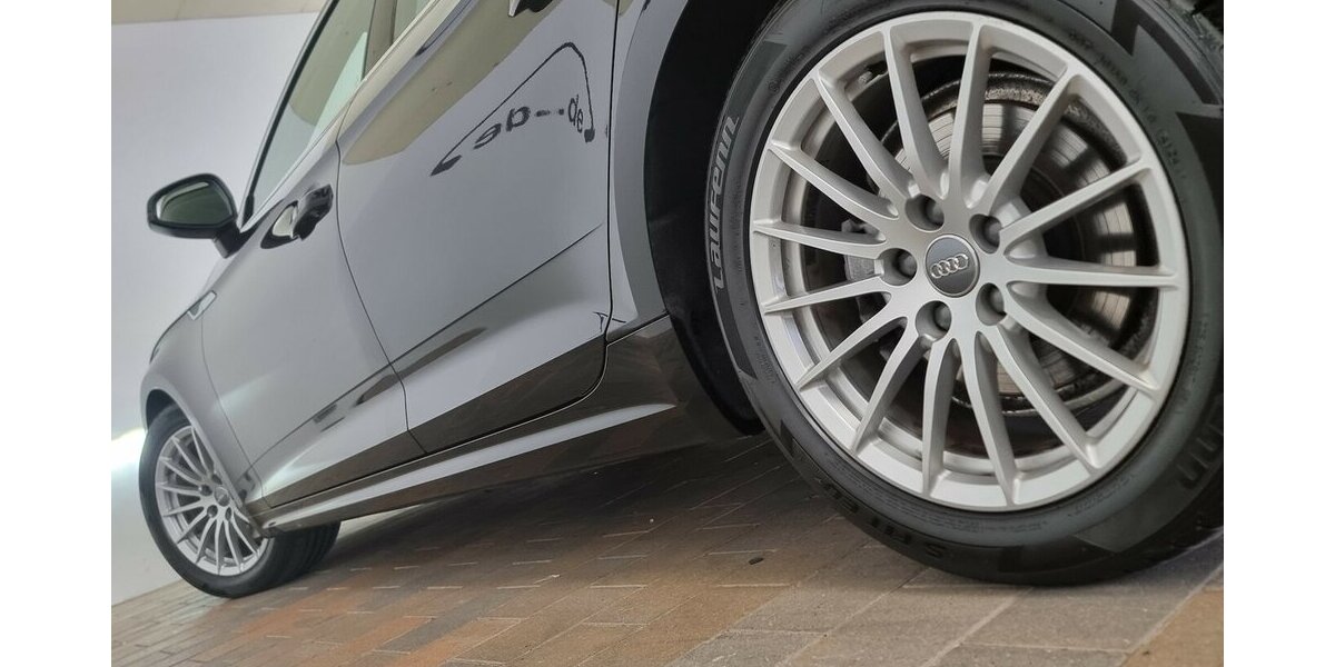 Audi A5 35 TFSI DSG LED SHZ Navi Leder Tempomat 77.900 km 25.950 &euro; Garrel 49681