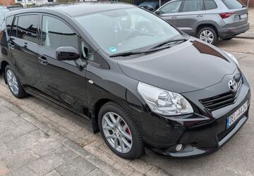 Toyota Verso 214.000 km 8.200 &euro; Delmenhorst 27753