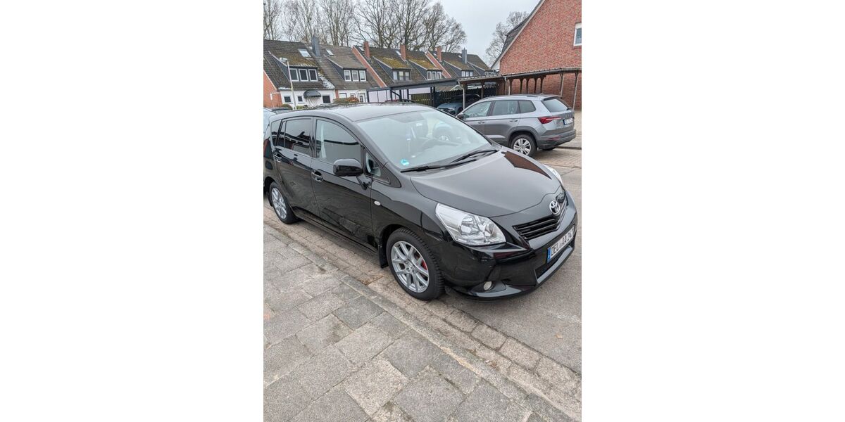 Toyota Verso 214.000 km 8.200 &euro; Delmenhorst 27753