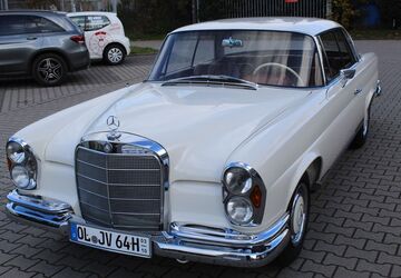 Mercedes-Benz 220 186.000 km 47.500 &euro; Ganderkesee 27777