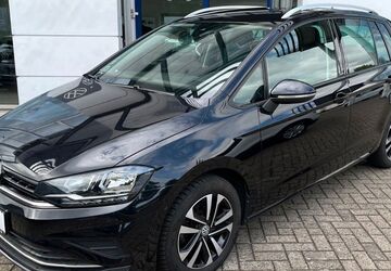 VW Golf Sportsvan 93.900 km 15.950 &euro; Brake / Unterweser 26919