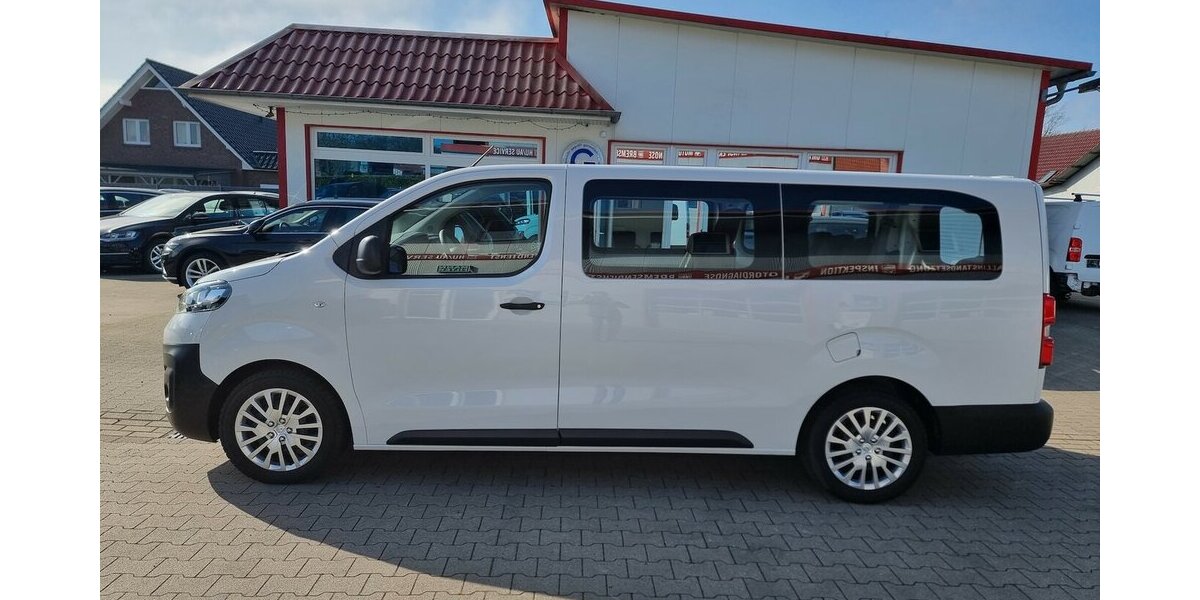Opel Zafira Life Edition M Vivaro 9-Sitzer Automatik 84.300 km 29.999 &euro; Garrel 49681