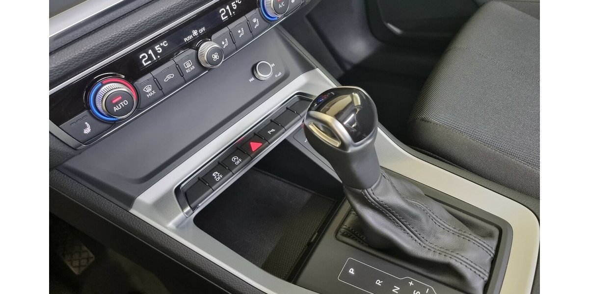 Audi Q3 35 TDI Advanced Prestige LED ACC APP schw.AHK 79.950 km 27.750 &euro; Garrel 49681