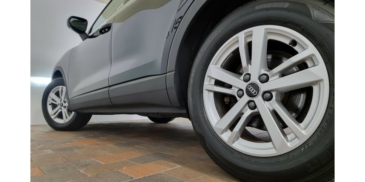 Audi Q3 35 TFSI LED ACC AHK SHZ DAB Navi Klima Spur 64.500 km 25.990 &euro; Garrel 49681