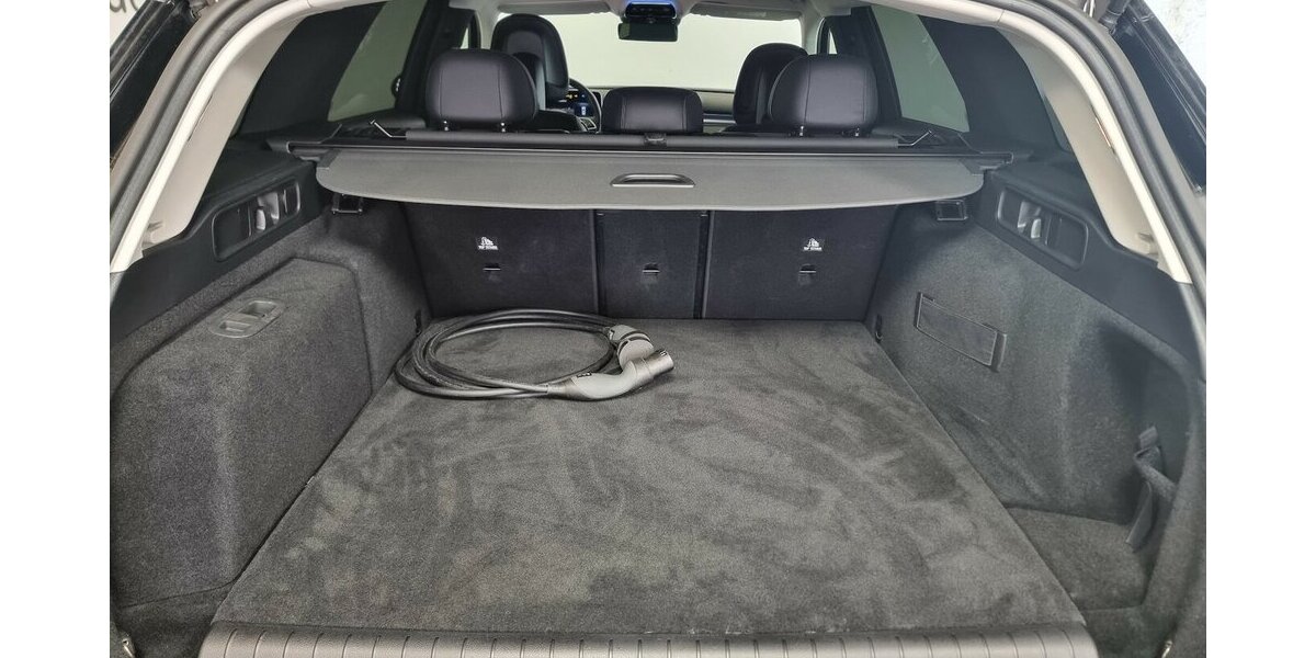 Mercedes-Benz C 300 T e Avantgarde LED ACC AHK Navi Kamera 73.700 km 35.500 &euro; Garrel 49681