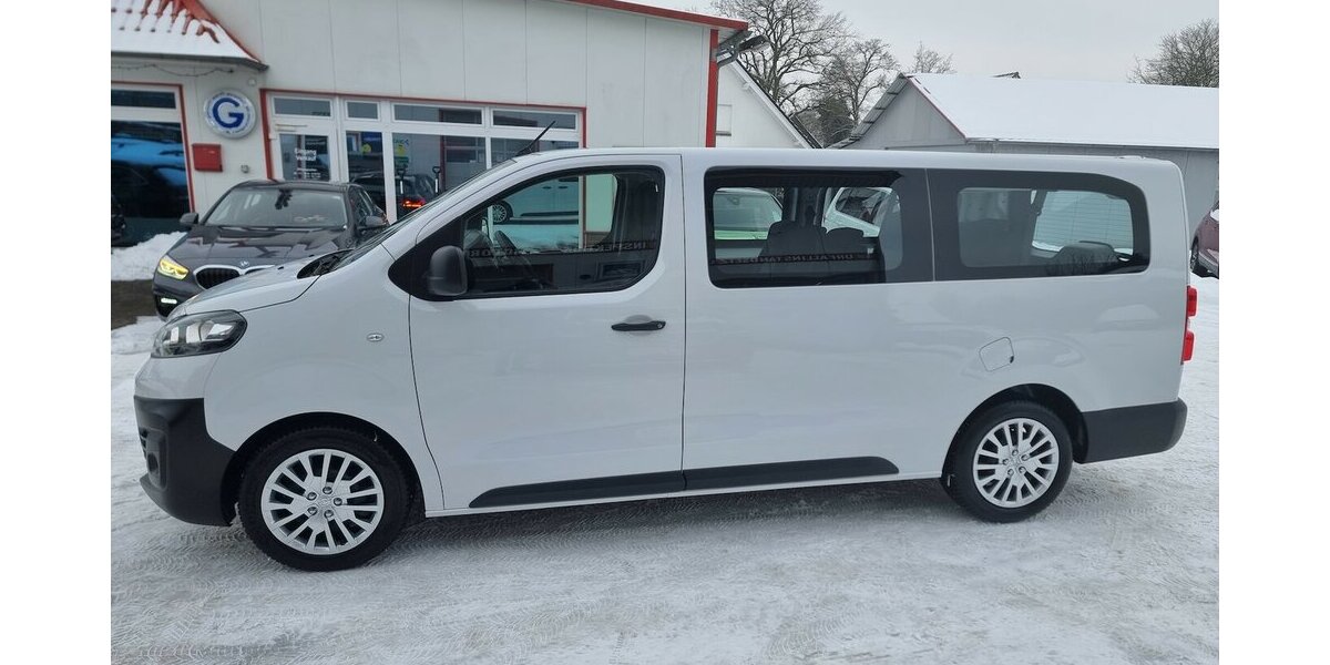 Opel Zafira Life Edition M Vivaro 9-Sitzer Automatik 87.900 km 27.900 &euro; Garrel 49681