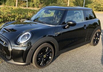 Mini Cooper SE 40.000 km 22.999 &euro; Oldenburg 26135