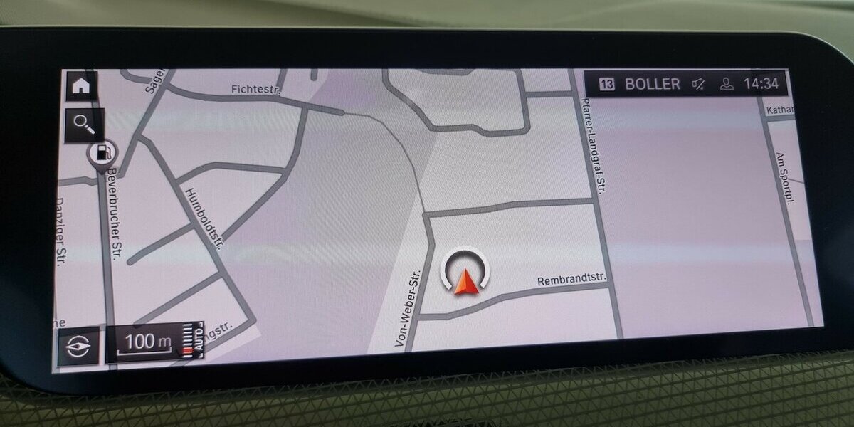 BMW 116d Sport Line DSG LED Live Cockpit Klima Pano 71.300 km 23.900 &euro; Garrel 49681