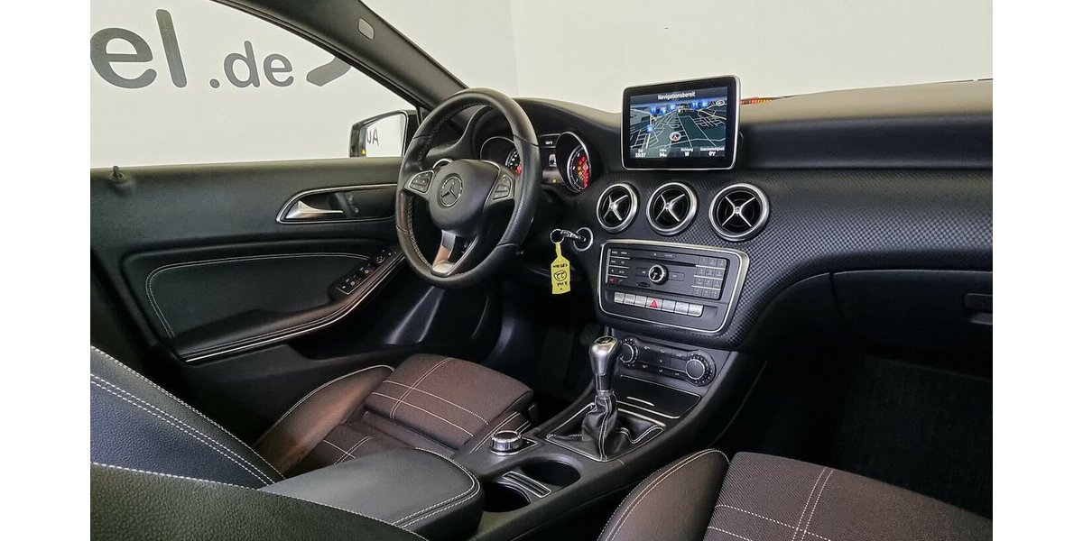Mercedes-Benz A 200 d CDI Urban LED SHZ AHK Navi Klima Spur 189.700 km 11.450 &euro; Garrel 49681