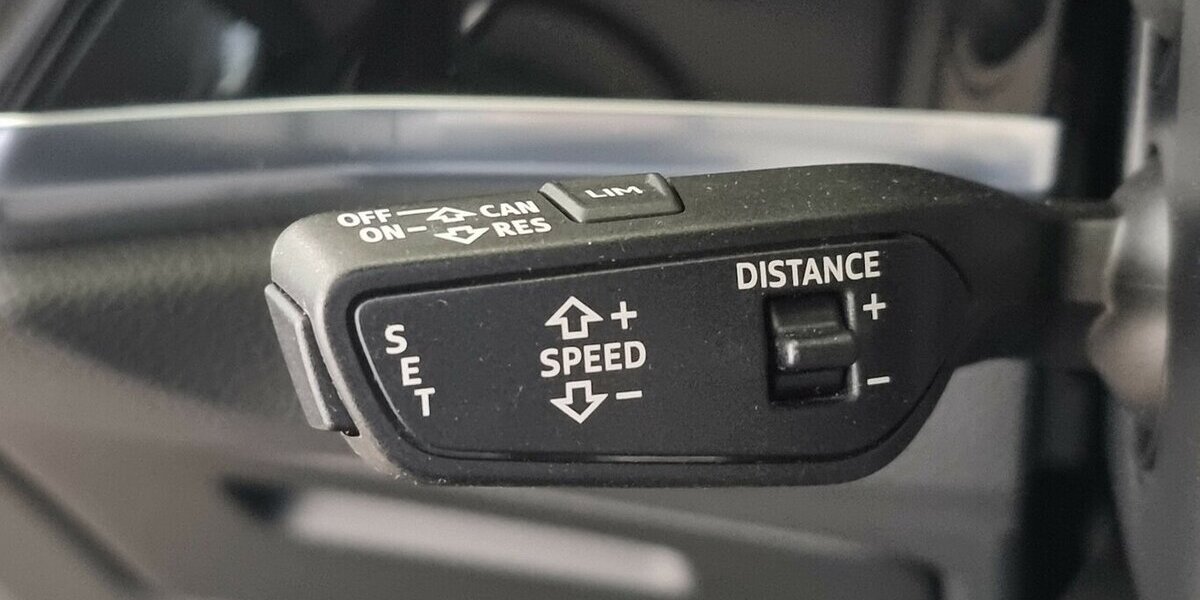 Audi Q3 35 TDI Advanced Prestige LED ACC APP schw.AHK 79.950 km 27.750 &euro; Garrel 49681