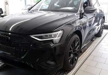 Audi e-tron 78.400 km 35.700 &euro; Rastede/ Wahnbek 26180