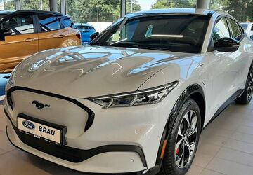 Ford Mustang Mach-E 54.999 km 33.990 &euro; Oldenburg 26122