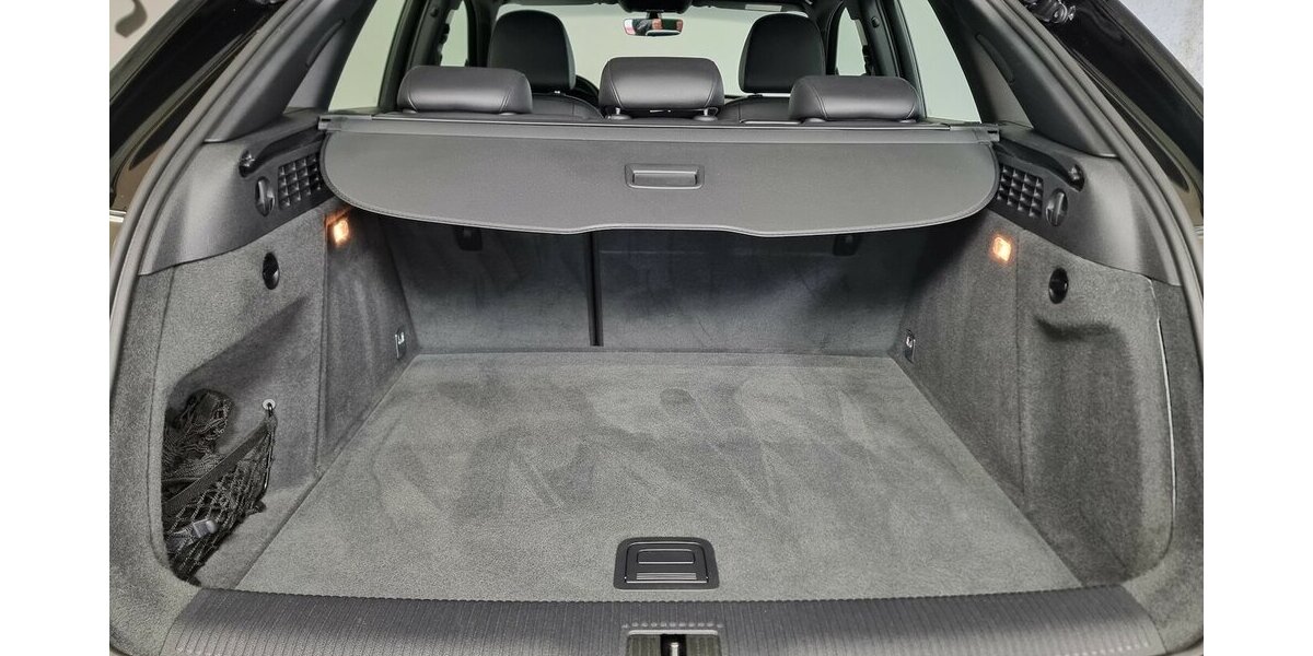 Audi Q3 2.0 TDi S tronic Bi-Xenon Navi Klima Leder 92.900 km 22.850 &euro; Garrel 49681