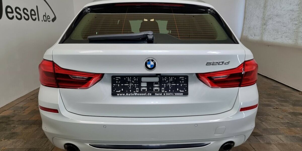 BMW 520d SportLine LED AHK ACC Navi Kamera Hifi 89.900 km 27.450 &euro; Garrel 49681