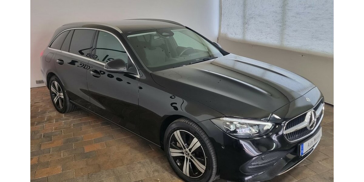 Mercedes-Benz C 300 T e Avantgarde LED ACC AHK Navi Kamera 73.700 km 33.300 &euro; Garrel 49681