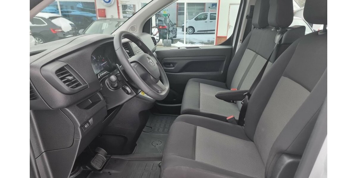 Opel Zafira Life Edition M Vivaro 9-Sitzer Automatik 87.900 km 27.900 &euro; Garrel 49681