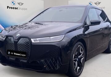 BMW iX 25.934 km 52.490 &euro; Oldenburg 26135