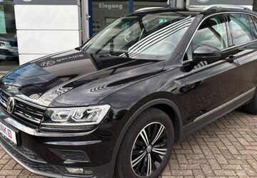 VW Tiguan 99.500 km 21.550 &euro; Brake / Unterweser 26919