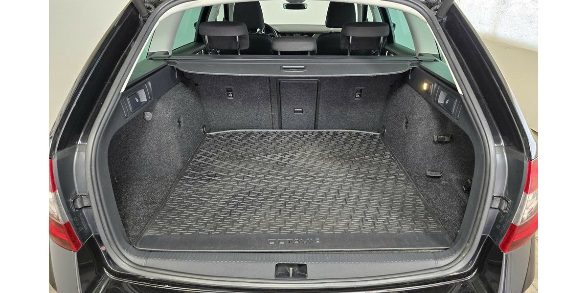 Skoda Octavia Amb. DSG LED ACC AHK Navi Klima Kamera 94.800 km 18.450 &euro; Garrel 49681