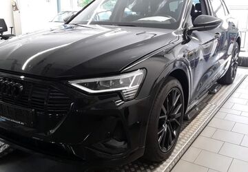 Audi e-tron 78.400 km 35.700 &euro; Rastede/ Wahnbek 26180