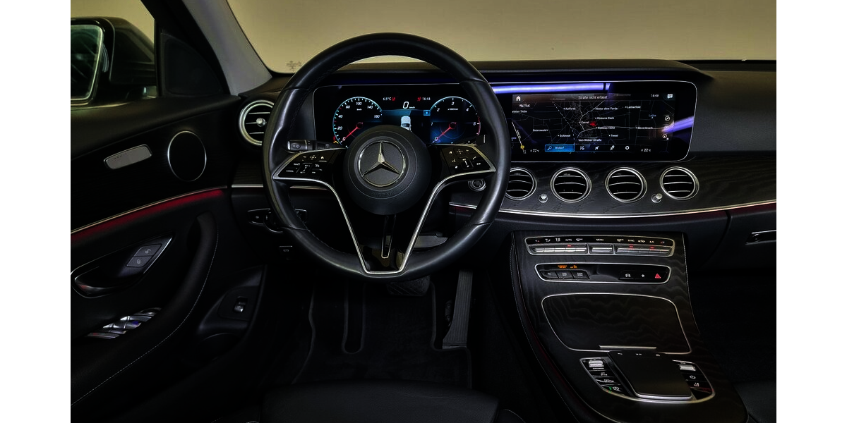 Mercedes-Benz E 200 dA LED AHK Navi Widescreen MBUX Leder 57.900 km 29.999 &euro; Garrel 49681