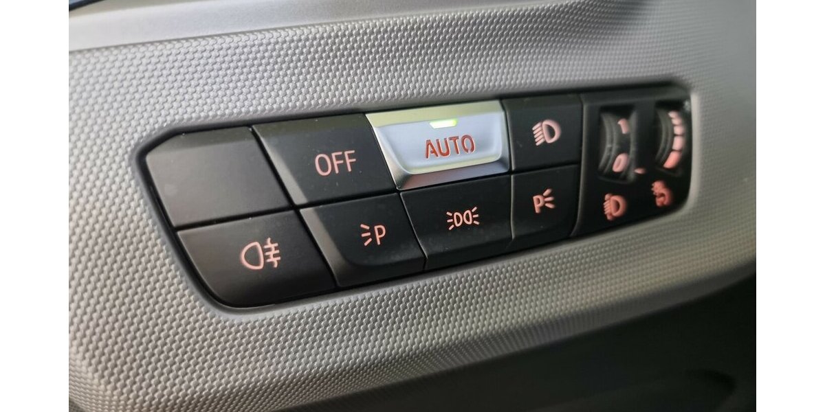 BMW 118d Advantage LED Navi Kamera 51.800 km 21.500 &euro; Garrel 49681