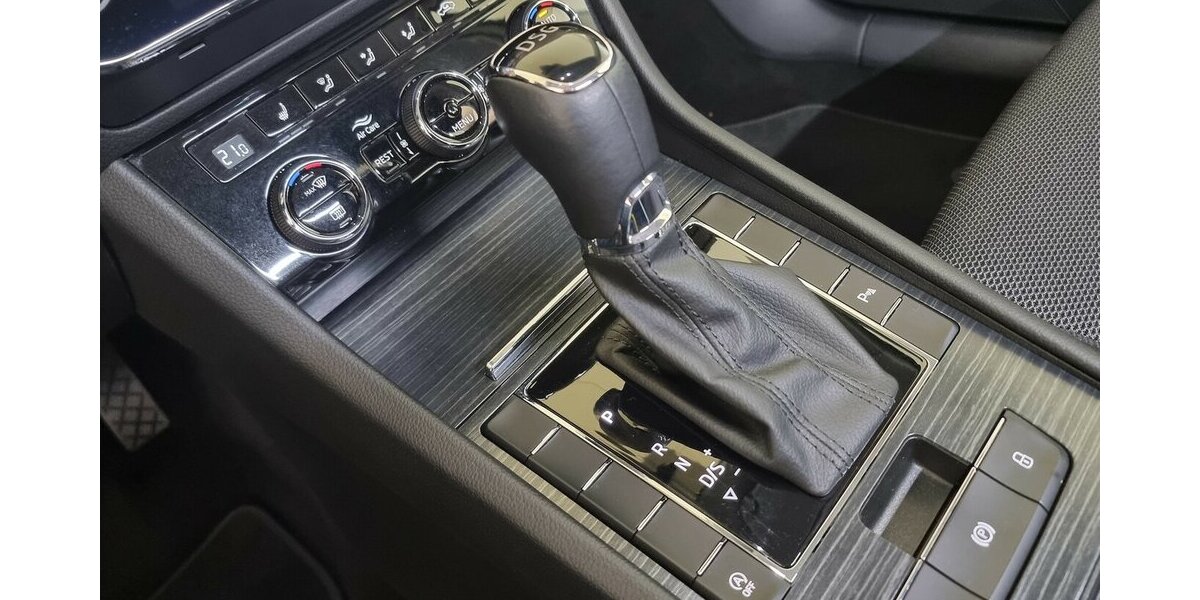 Skoda Superb Style LED ACC AHK Memory Canton Keyless 94.500 km 23.750 &euro; Garrel 49681