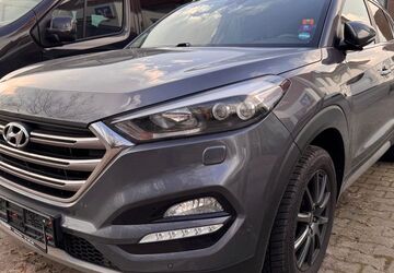 Hyundai TUCSON 80.000 km 18.990 &euro; Oldenburg 26125
