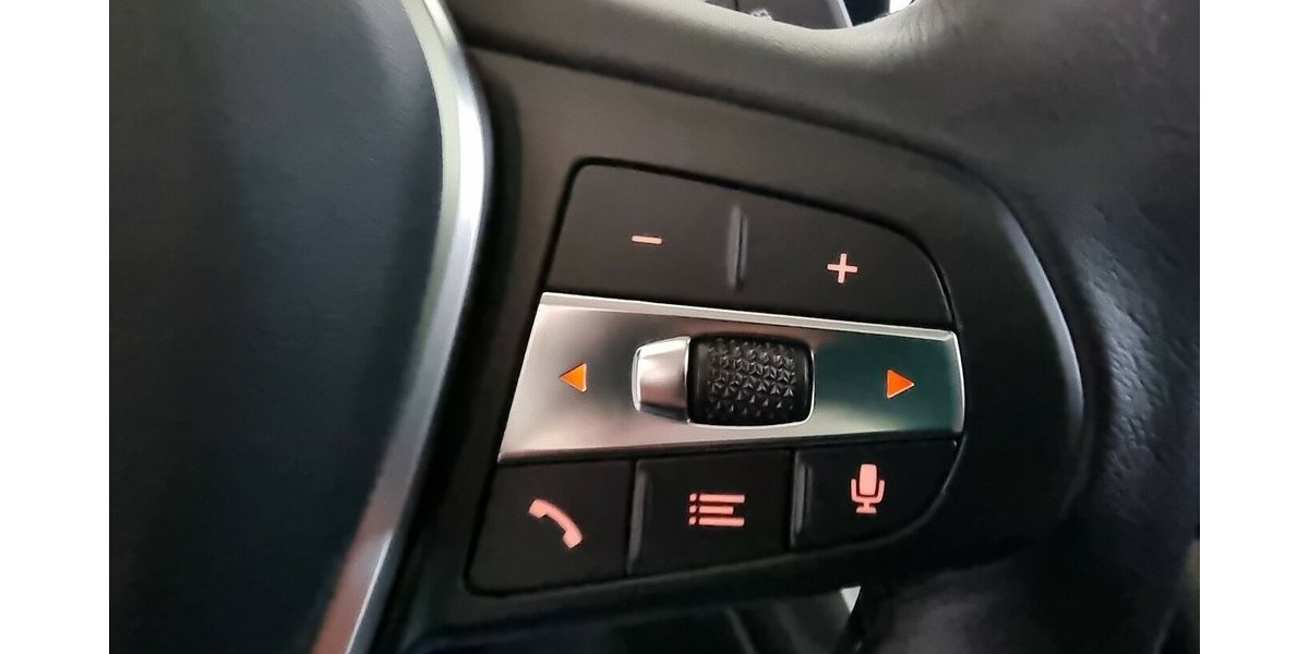 BMW 320d xDrive Sport Line LED AHK Spur Kamera Pano 86.800 km 27.450 &euro; Garrel 49681