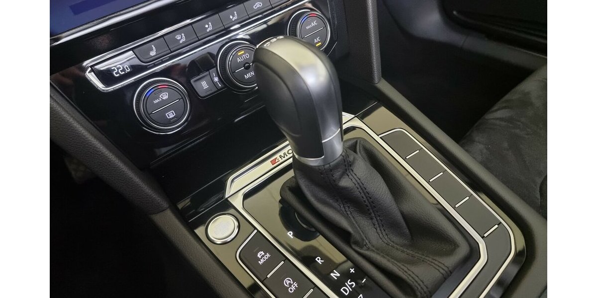 VW Passat Highline 4M LED ACC APP AHK Standheizung 112.600 km 23.850 &euro; Garrel 49681